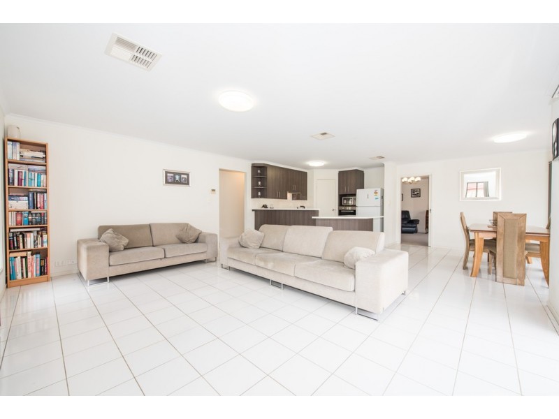 17 Lacy Coral Avenue, Aldinga Beach SA 5173