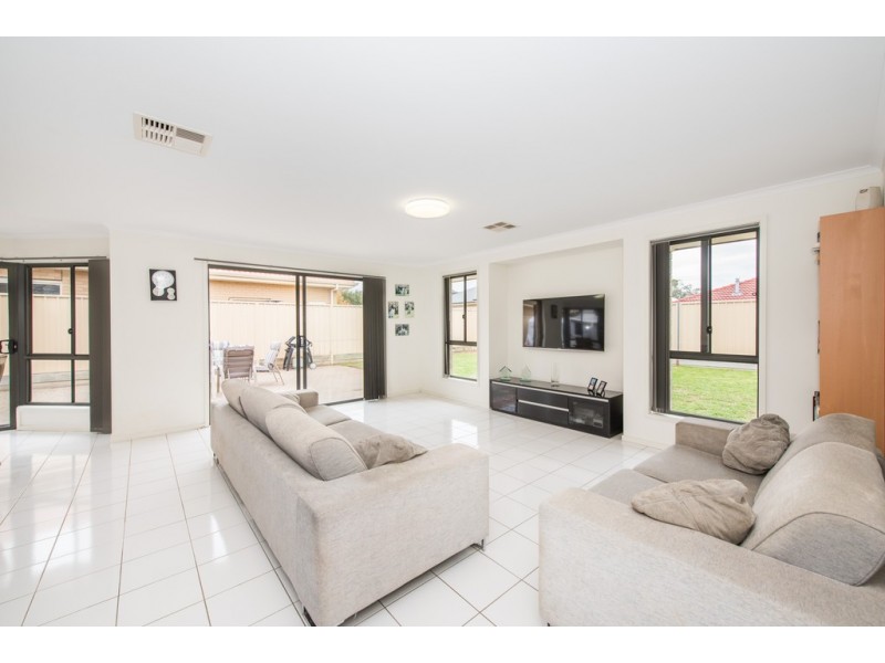 17 Lacy Coral Avenue, Aldinga Beach SA 5173
