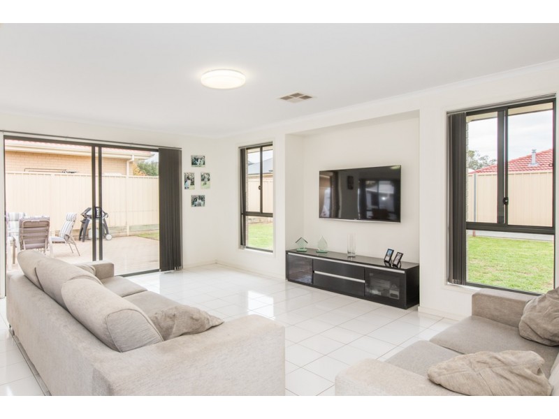 17 Lacy Coral Avenue, Aldinga Beach SA 5173