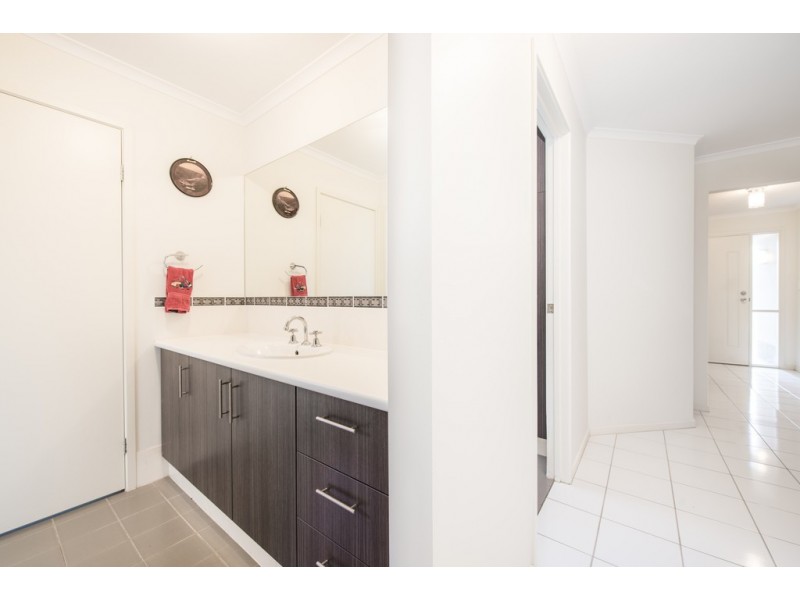 17 Lacy Coral Avenue, Aldinga Beach SA 5173