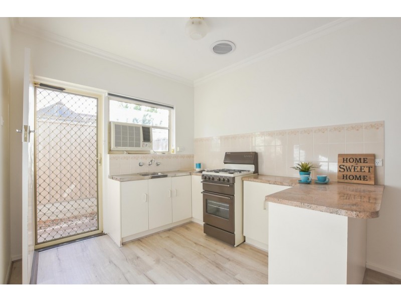 2/7 Jedma Grove, Glenelg North SA 5045