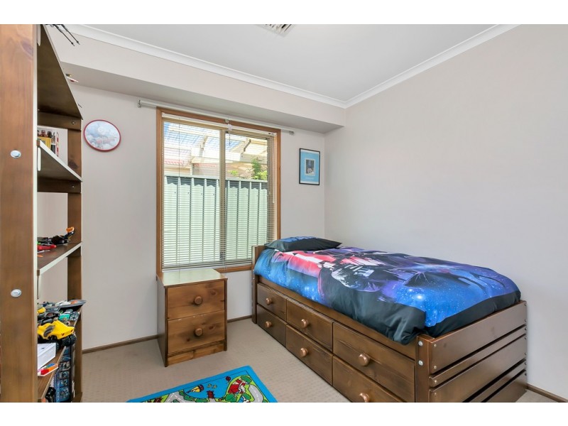 31 Moncur Street, Woodcroft SA 5162