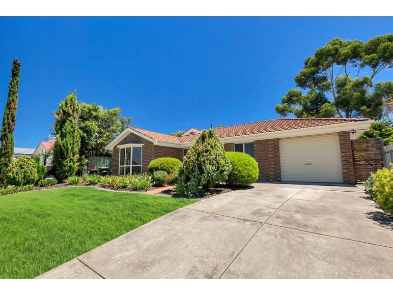 31 Moncur Street, Woodcroft SA 5162