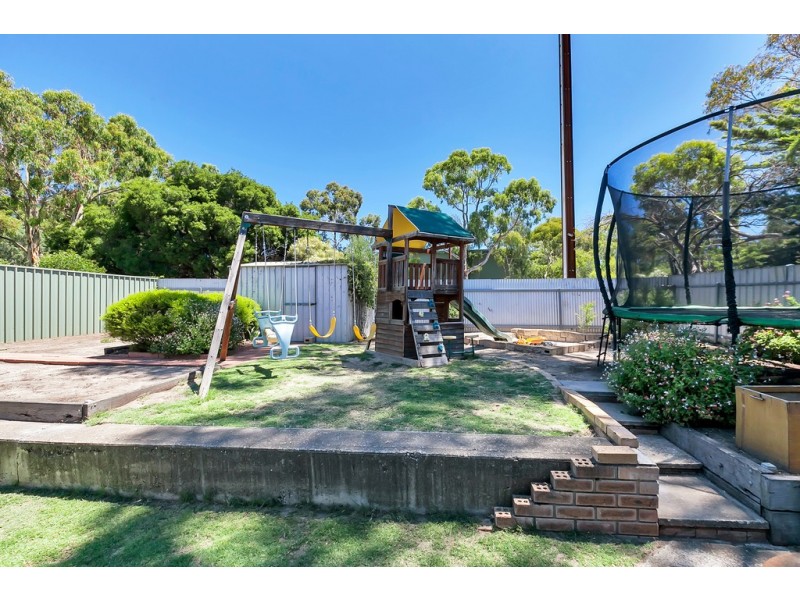 31 Moncur Street, Woodcroft SA 5162