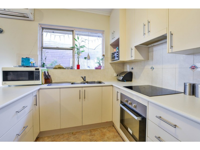 32 Atkins Crescent, Morphett Vale SA 5162