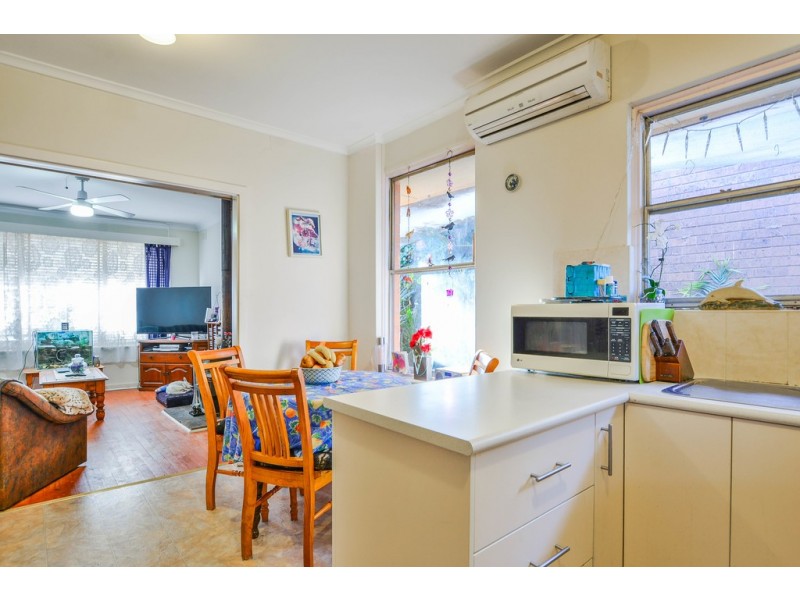 32 Atkins Crescent, Morphett Vale SA 5162