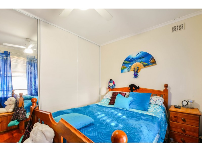 32 Atkins Crescent, Morphett Vale SA 5162