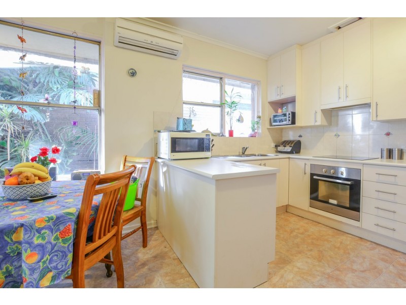 32 Atkins Crescent, Morphett Vale SA 5162