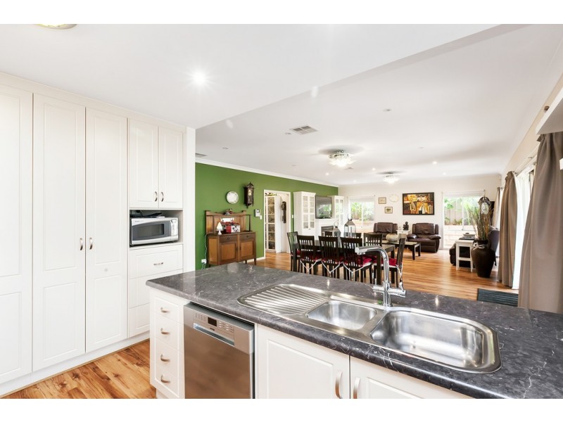 6 Stanford Glen, Seaford Rise SA 5169