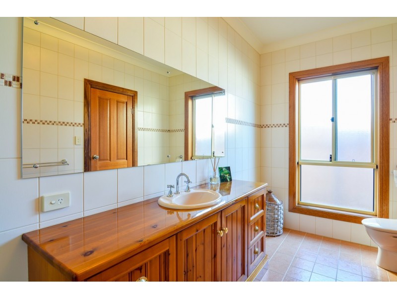 22 Kernick Avenue, Willunga SA 5172