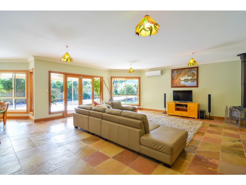 22 Kernick Avenue, Willunga SA 5172