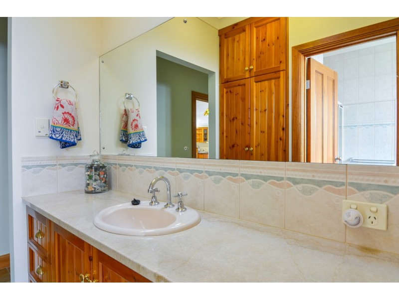 22 Kernick Avenue, Willunga SA 5172