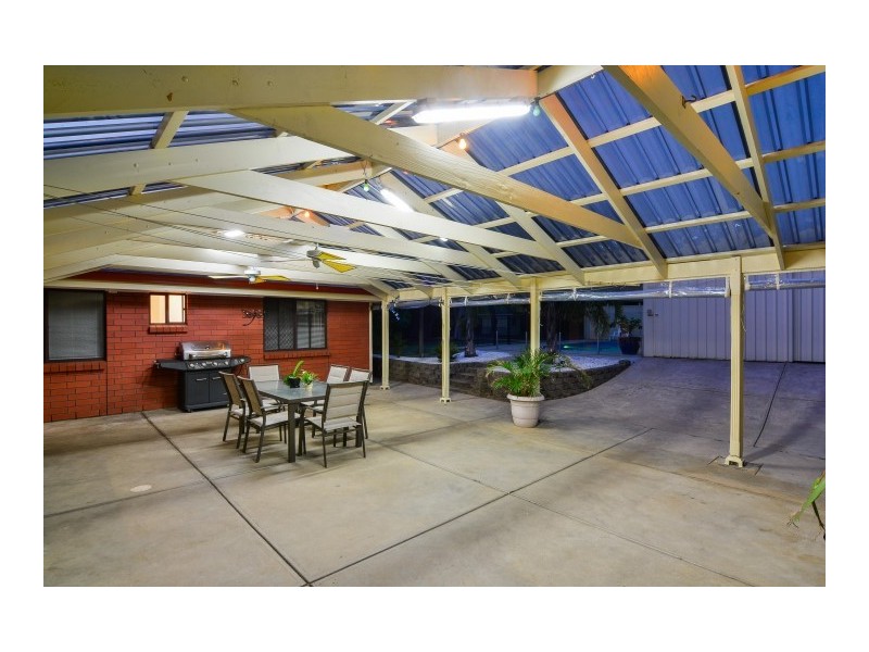 5 Equestrian Drive, Woodcroft SA 5162