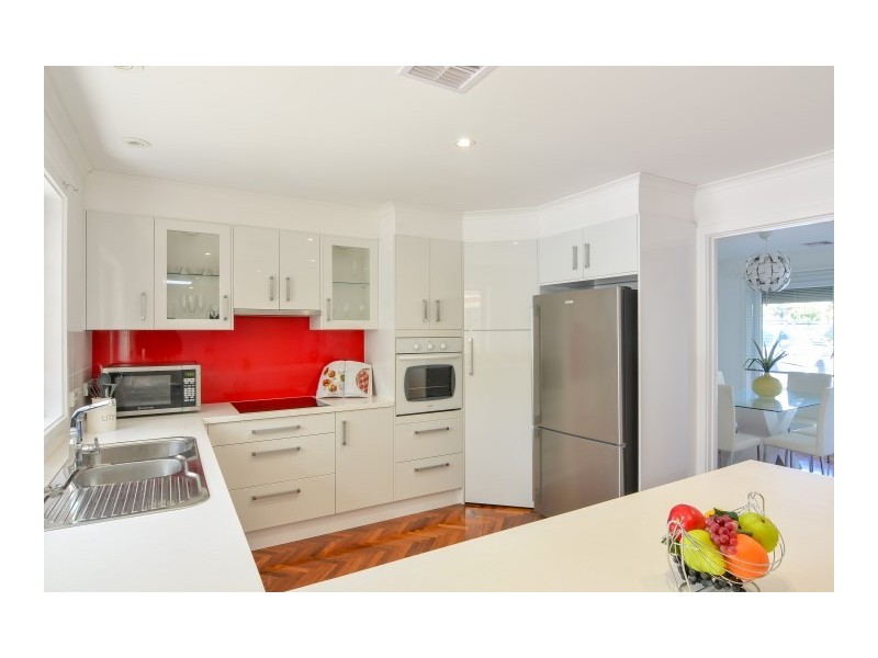 5 Equestrian Drive, Woodcroft SA 5162