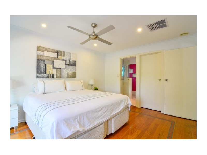 5 Equestrian Drive, Woodcroft SA 5162