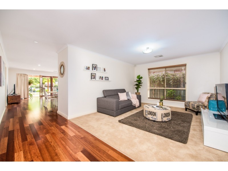 21 Pinnacle Crescent, Flagstaff Hill SA 5159