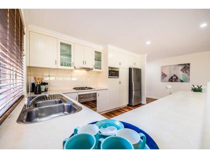 21 Pinnacle Crescent, Flagstaff Hill SA 5159