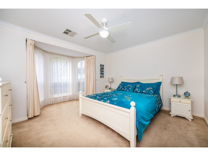 21 Pinnacle Crescent, Flagstaff Hill SA 5159