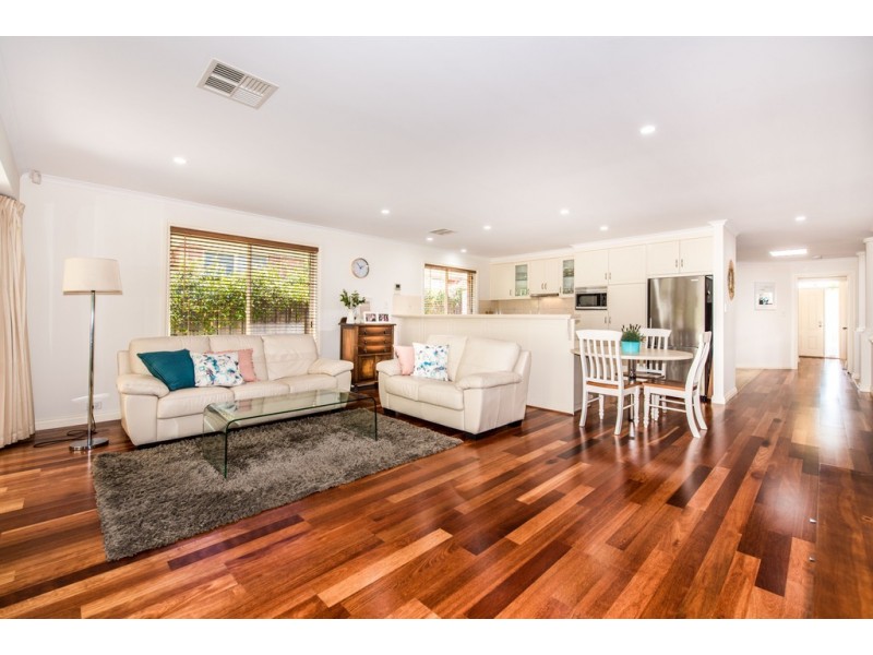 21 Pinnacle Crescent, Flagstaff Hill SA 5159