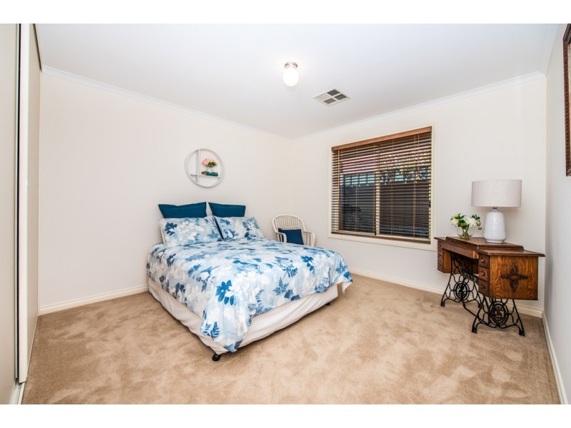 21 Pinnacle Crescent, Flagstaff Hill SA 5159