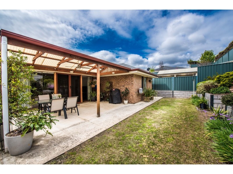 21 Pinnacle Crescent, Flagstaff Hill SA 5159