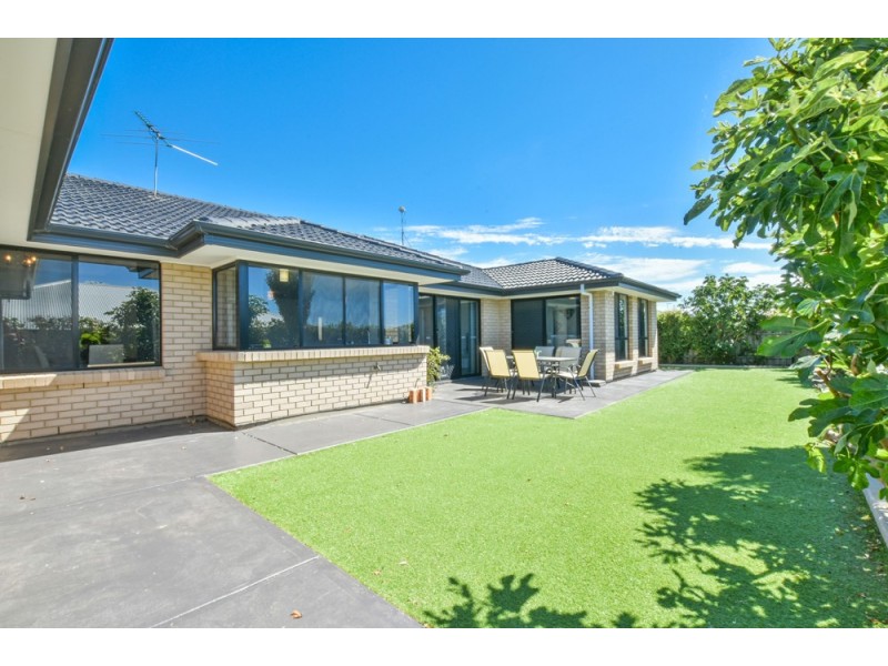 18 Beachport Road, Seaford Rise SA 5169