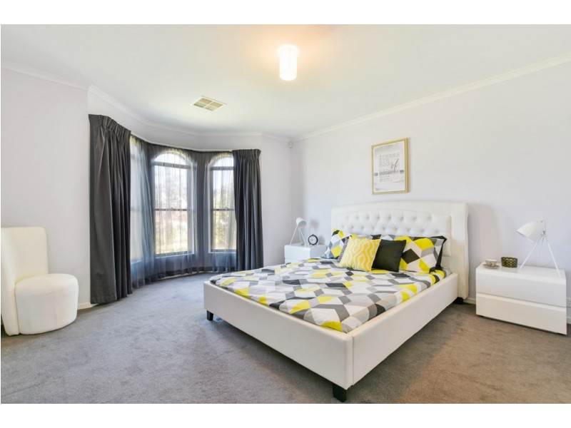 18 Beachport Road, Seaford Rise SA 5169