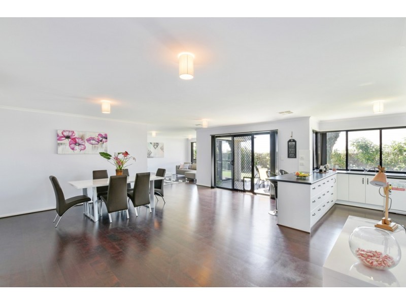 18 Beachport Road, Seaford Rise SA 5169