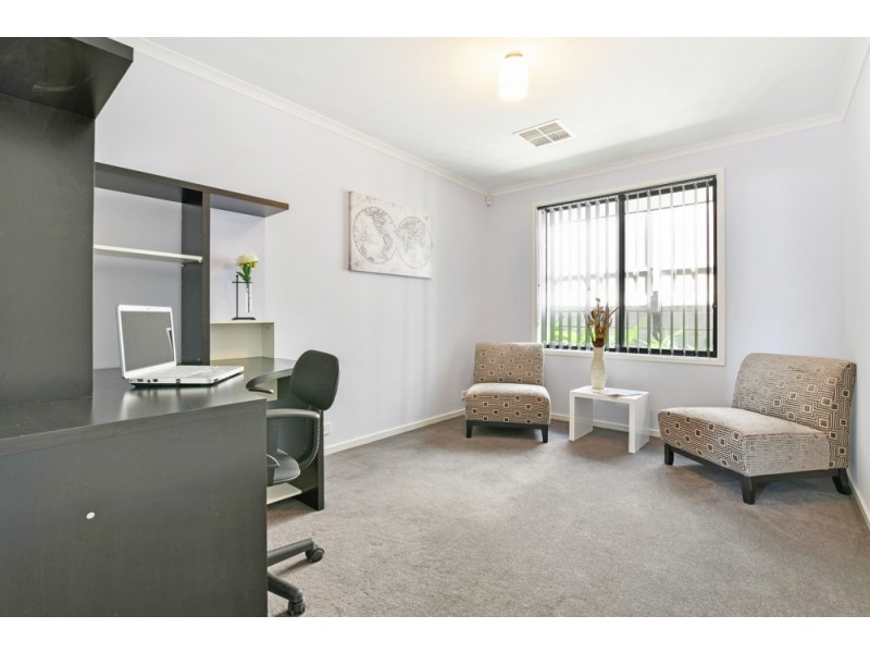 18 Beachport Road, Seaford Rise SA 5169