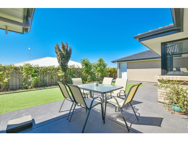18 Beachport Road, Seaford Rise SA 5169