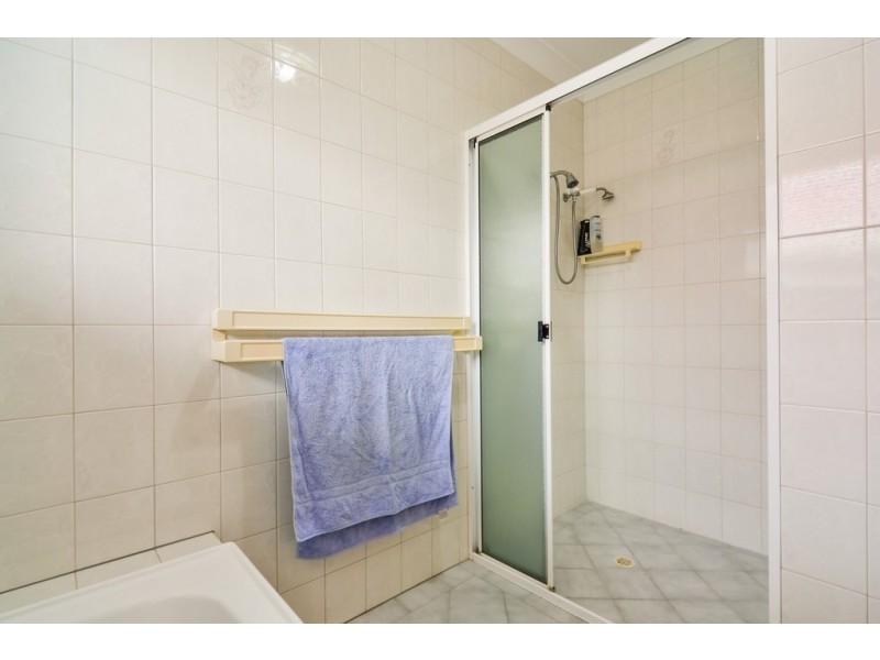 15 Sandalwood Grove, Woodcroft SA 5162