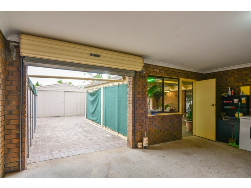 15 Sandalwood Grove, Woodcroft SA 5162