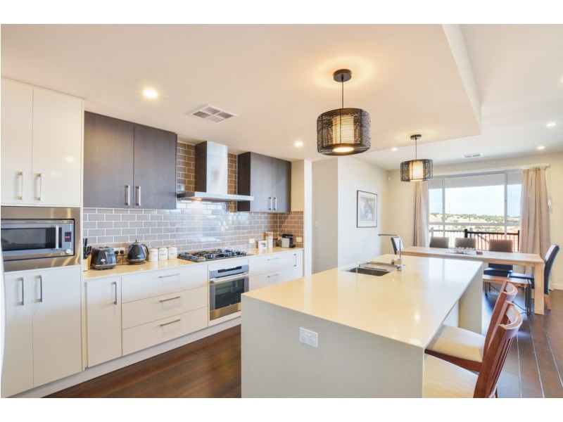 11 Thomas Way, Hallett Cove SA 5158