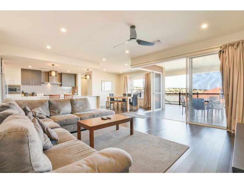 11 Thomas Way, Hallett Cove SA 5158