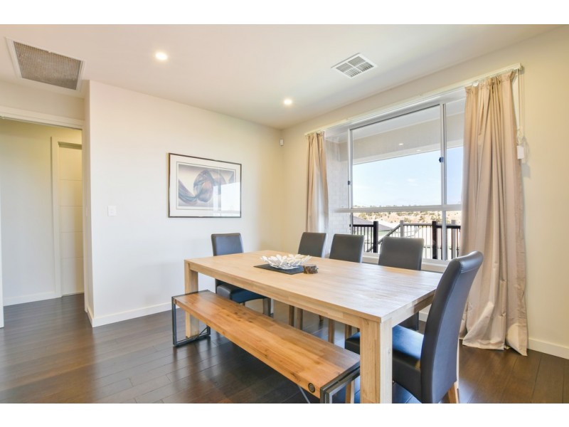 11 Thomas Way, Hallett Cove SA 5158