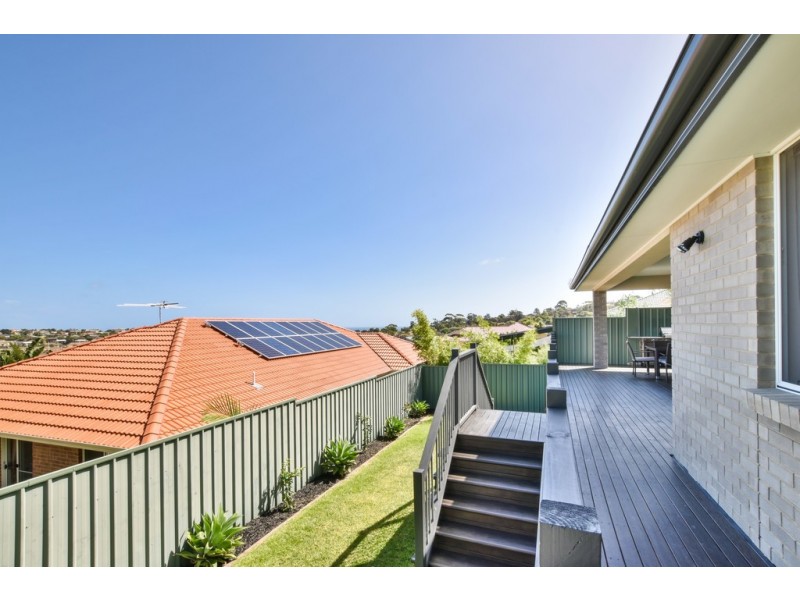 11 Thomas Way, Hallett Cove SA 5158