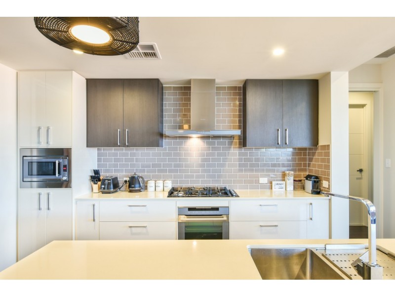 11 Thomas Way, Hallett Cove SA 5158