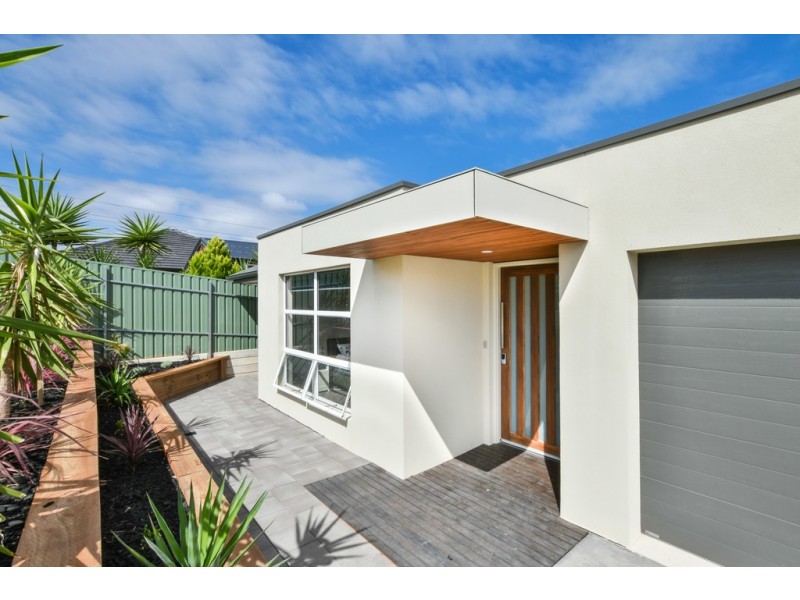 11 Thomas Way, Hallett Cove SA 5158