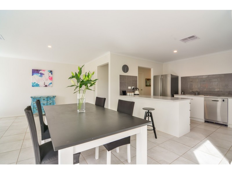 5a Oldenburg Court, Noarlunga Downs SA 5168