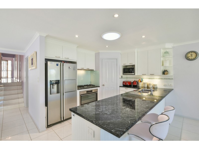 11 Maplewood Court, Flagstaff Hill SA 5159