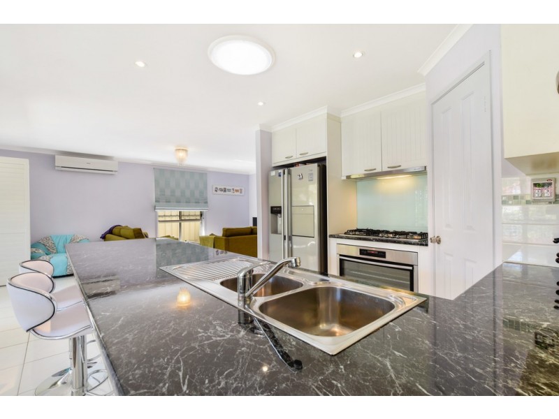 11 Maplewood Court, Flagstaff Hill SA 5159