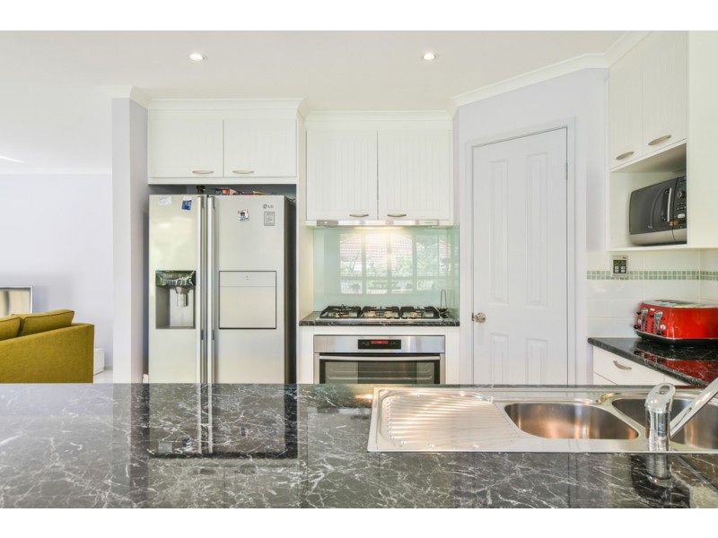 11 Maplewood Court, Flagstaff Hill SA 5159