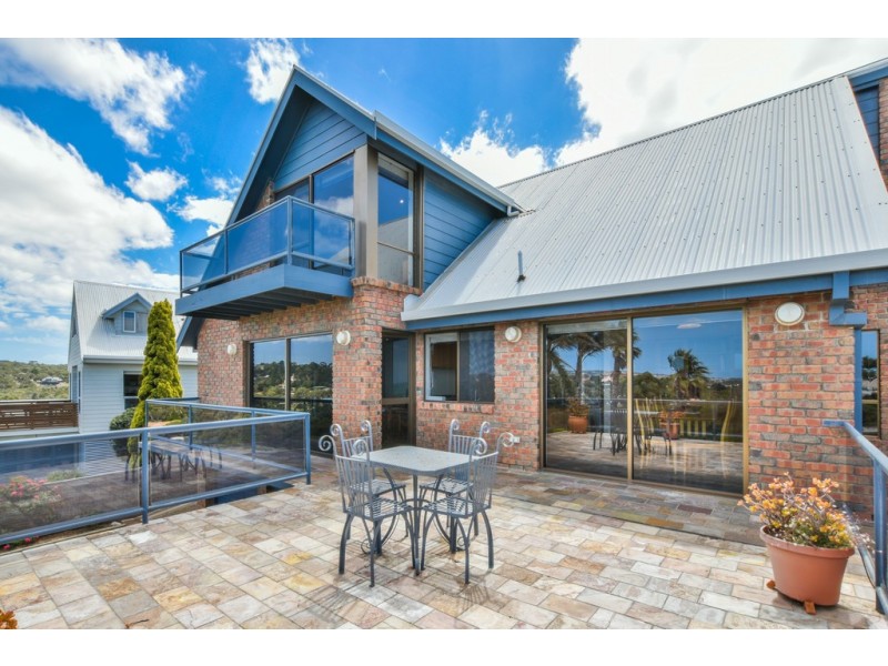 16 Adare Avenue, Mccracken SA 5211