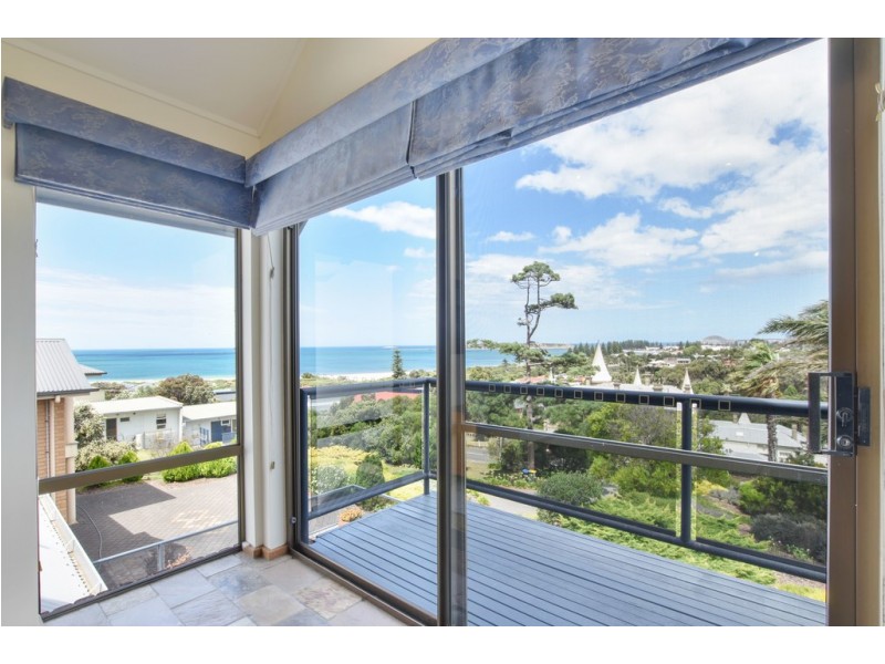 16 Adare Avenue, Mccracken SA 5211