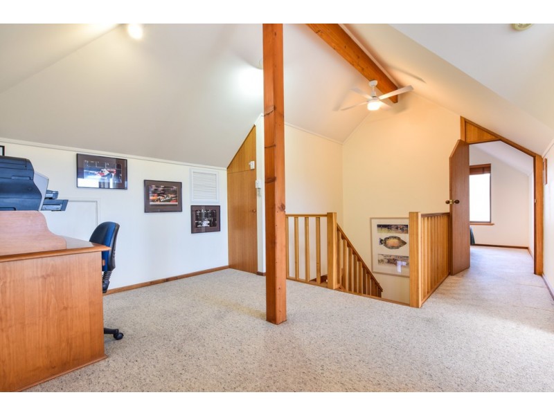 16 Adare Avenue, Mccracken SA 5211