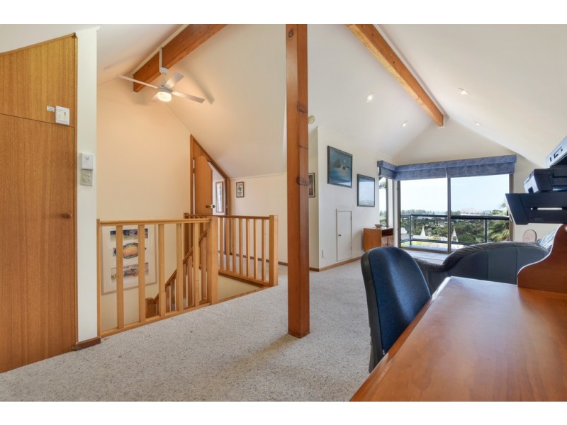 16 Adare Avenue, Mccracken SA 5211