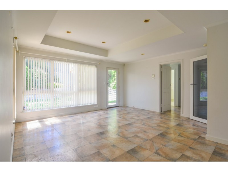 3 Admella Court, Hallett Cove SA 5158