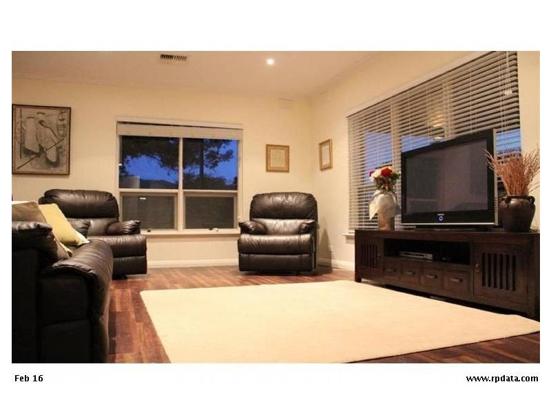 15 Roger Road, Morphett Vale SA 5162
