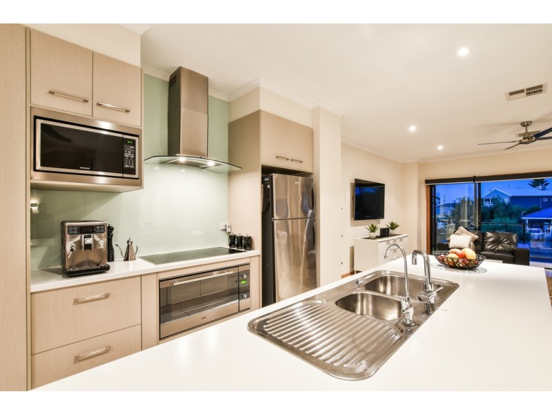 8 Thomas Street, Aldinga Beach SA 5173