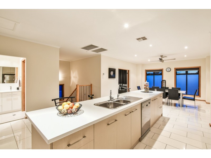 8 Thomas Street, Aldinga Beach SA 5173